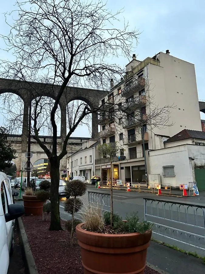 F2 Belle Vue Aqueduc Avec Balcon Apartment Arcueil 0*,  France