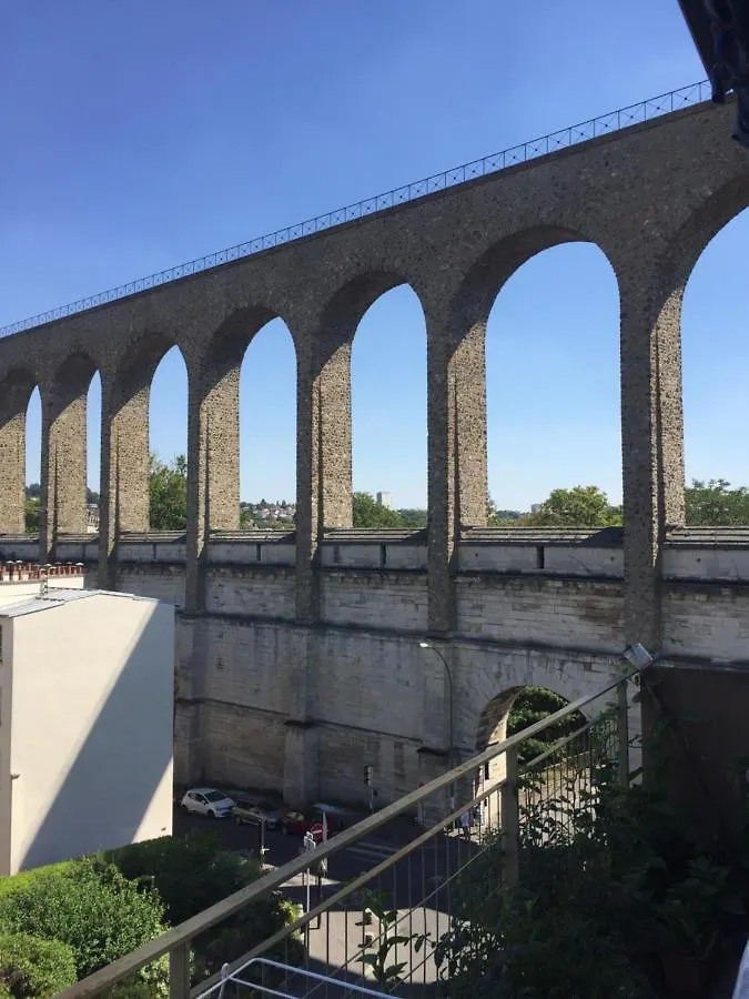 F2 Belle Vue Aqueduc Avec Balcon Apartment Arcueil France