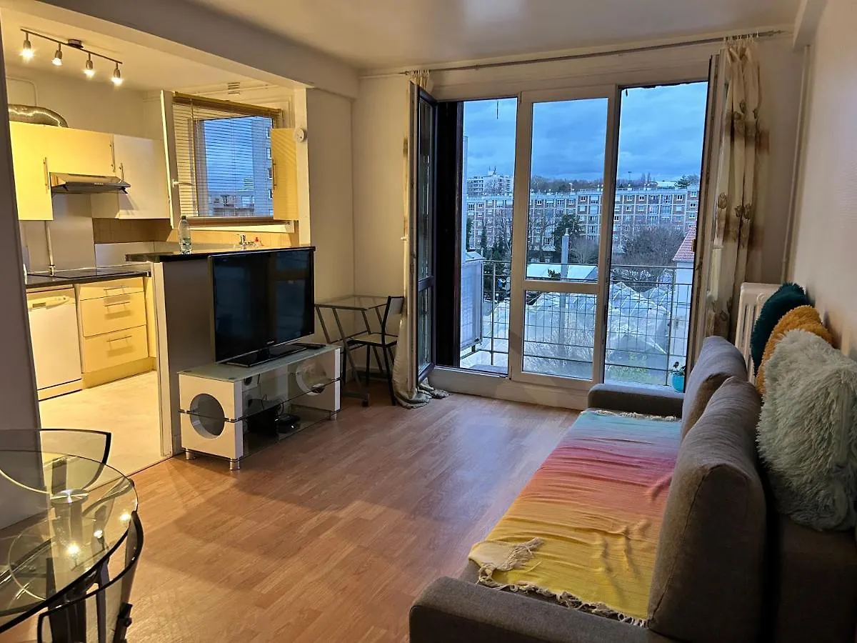 F2 Belle Vue Aqueduc Avec Balcon location